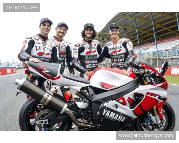 MotoGP新赛季激战升级顶尖车手上演速度对决焦点突显全场沸腾 MotoGP新赛季激战升级顶尖车手上演速度对决焦点突显全场沸腾