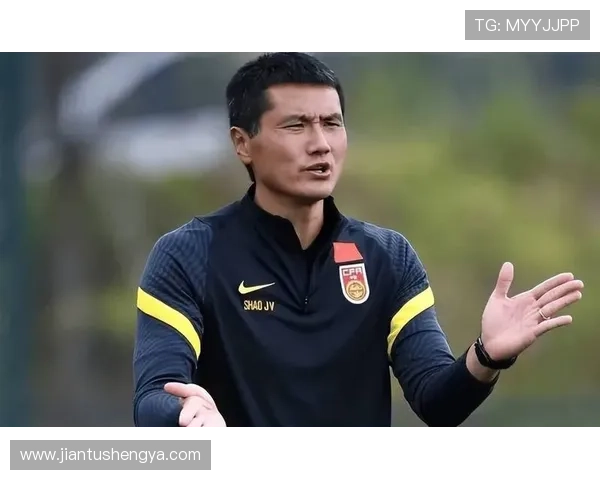 国足新帅上任后首战告捷引发国内外媒体广泛关注与讨论并获热评不断 国足新帅上任后首战告捷引发国内外媒体广泛关注与讨论并获热评不断